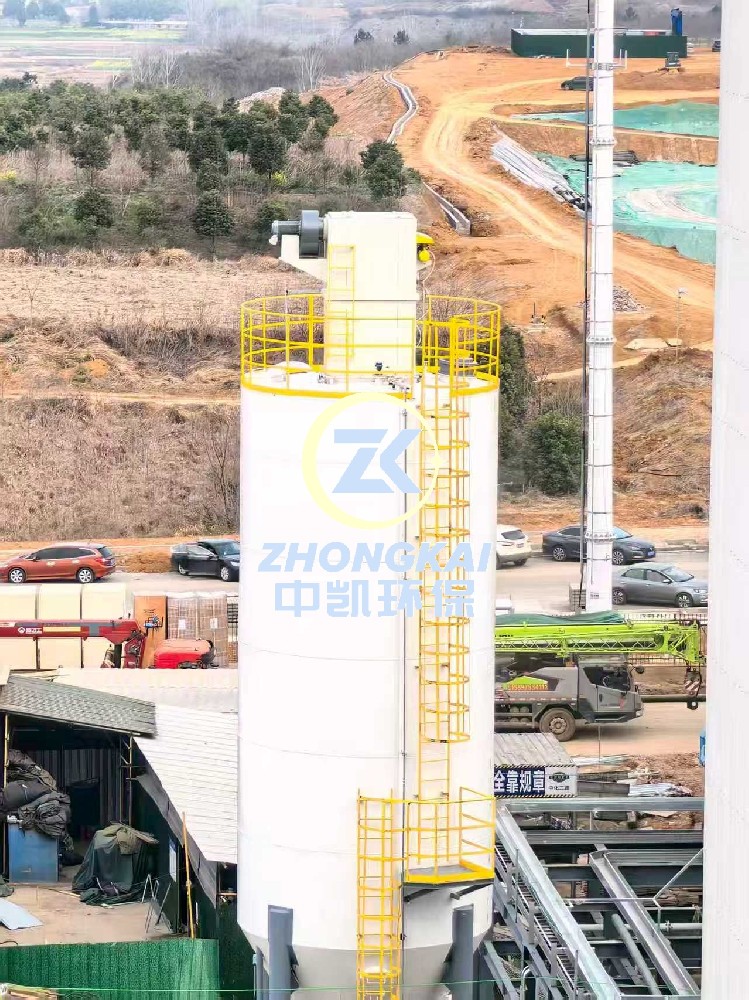 匠心筑品，赋能共赢！100m³料仓圆满安装