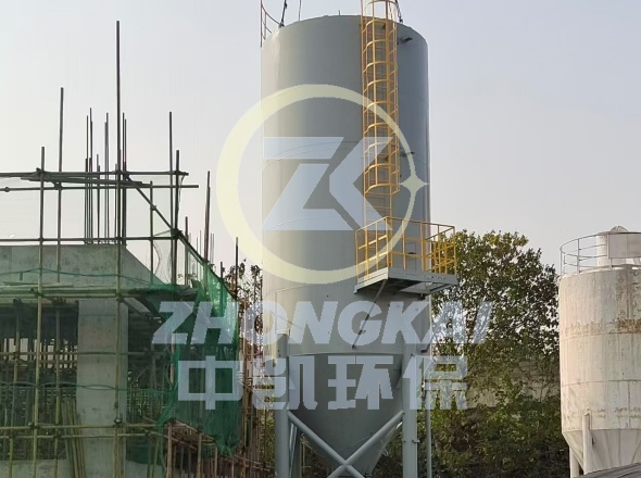 贵州两套100立方石灰料仓落实到地现场